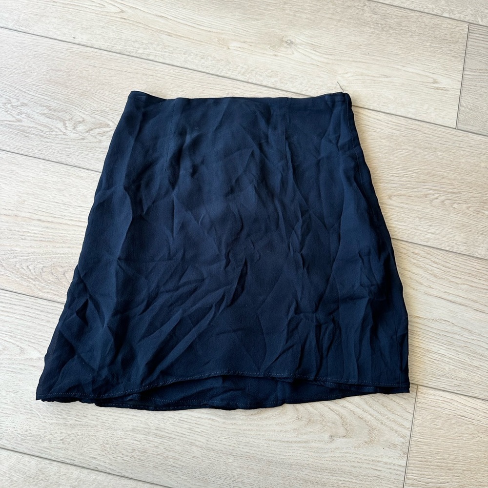 Reformation chiffon skirt size 4